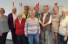 Gruppe Frauen nebeneinander