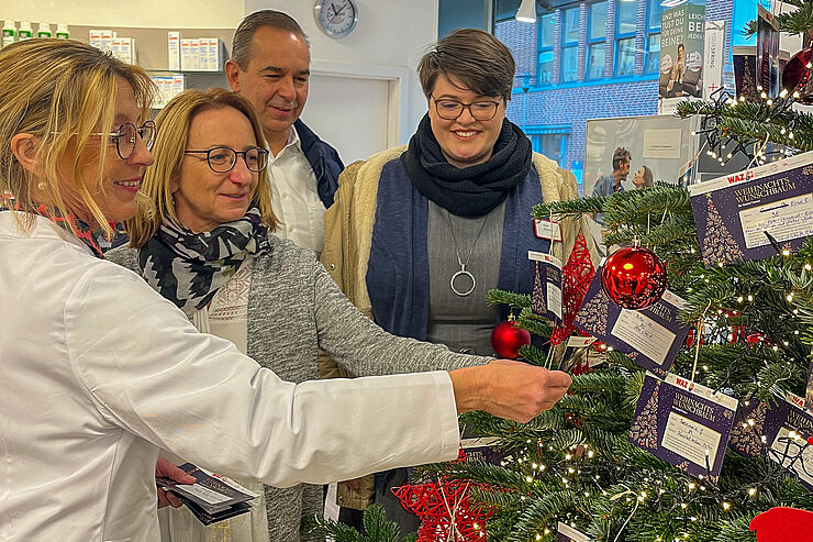 Caritas-WAZ-Weihnachtswunschbaum